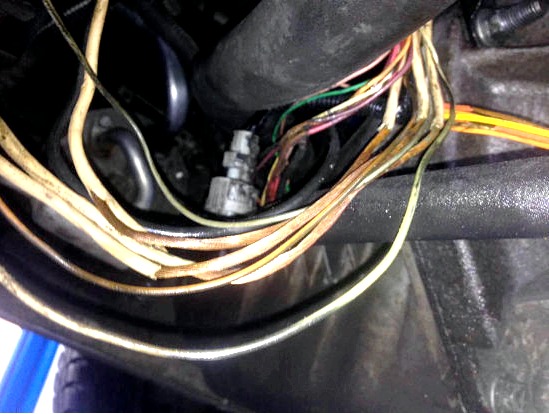 Kako pronaći skrivenu liticu žica u automobilu